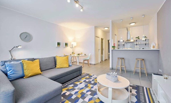 Lower Town Apartment | Grand Place Historic Retreat 2