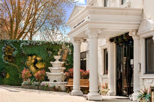 Waddon Hotel | Grand Sapphire Hotel & Banqueting
