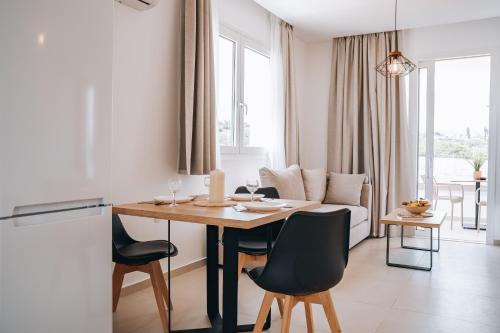 Agkisaras Apartment | Grand White Apartments