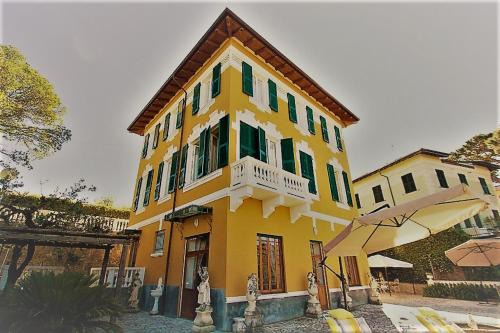 Celle Ligure Apartment | Grande appartamento in Villa con terrazza sul mare
