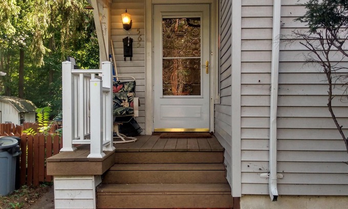 Monticello House | GRANDMA'S COTTAGE