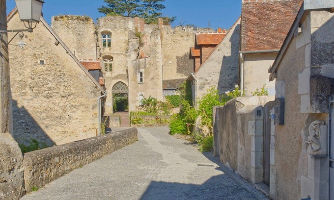 Montresor House | Grandma's Treasure