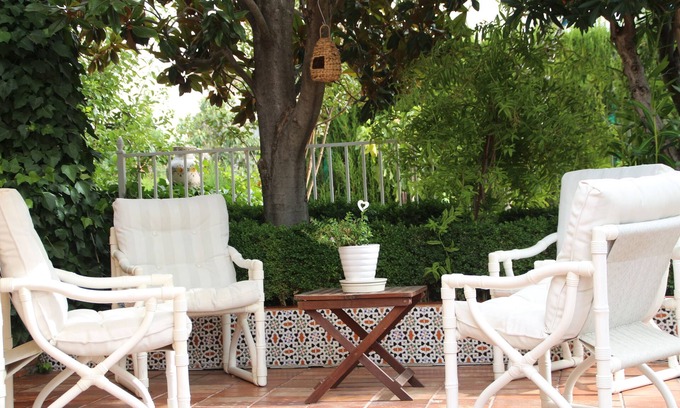 Barrio de la Vega House | Grandmother's Garden