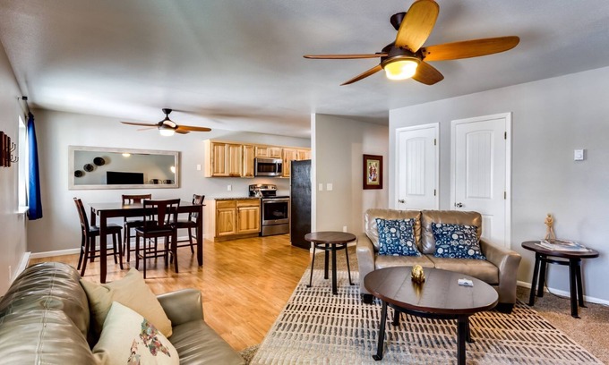 Martinez Park House | Grant Old Town Flat- Upstairs