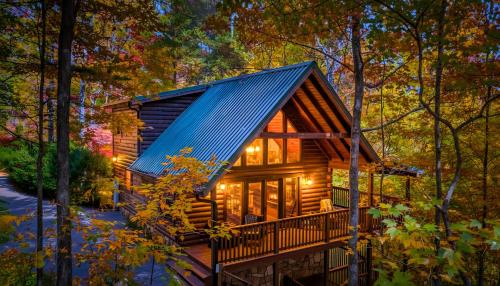 Black Bear Falls House | Gray Fox Den Theater & Arcade, Hot Tub, Views