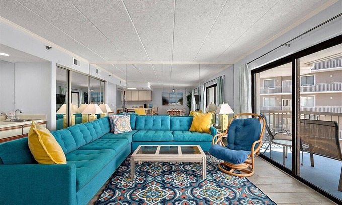 Midtown Ocean City Condo | Great 2 Bedroom Bay Princess Condo with Outdoor Pool & Parking for 2!