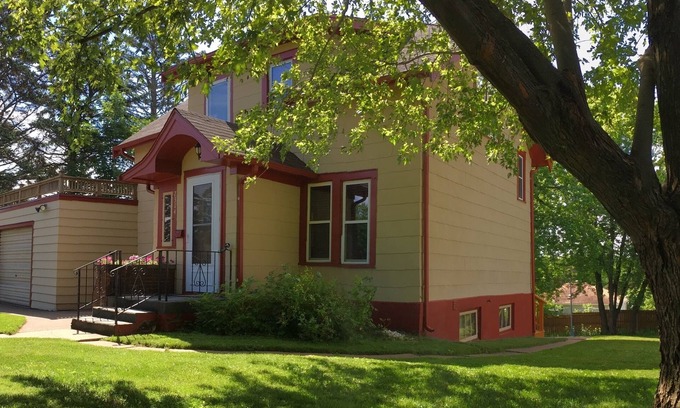Duluth House | Great 2 bedroom home in an excellent location.