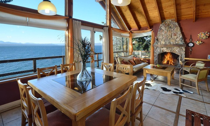 San Carlos de Bariloche House | GREAT 3BEDR HOME ON THE LAKE SHORE (H50)