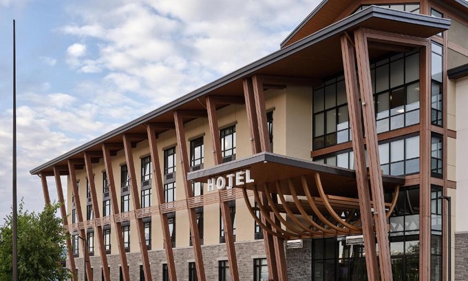 Scugog Hotel | Great Blue Heron Hotel
