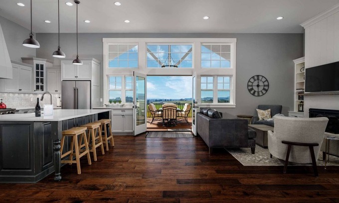 Yamhill House | Great Deals on Summer Stays!