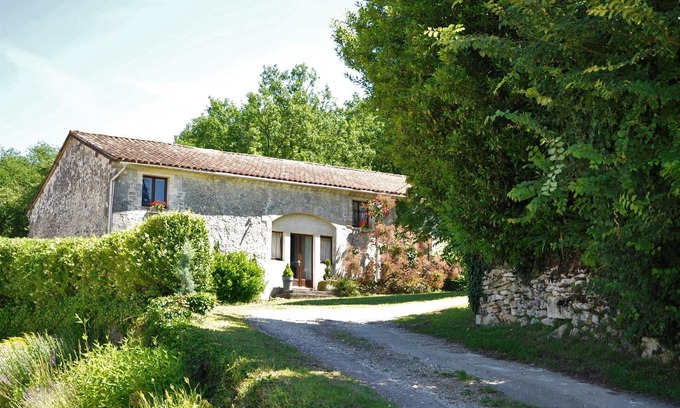 La Rochebeaucourt-et-Argentine House | Great family house, Le Beuronne , Heated pool, games room, fishing lake,