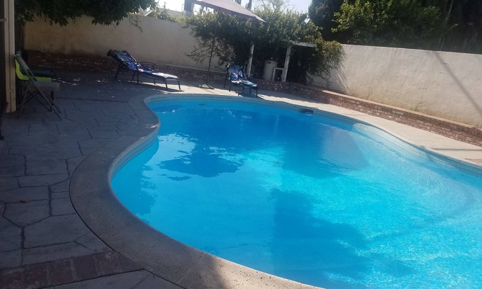 Granada Hills South House | Great family house, near lots activity and fun to keep you occupied