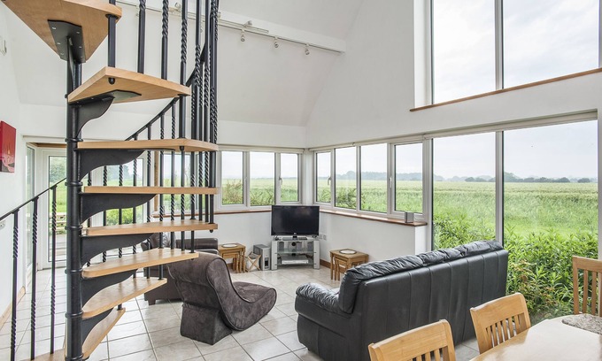 Etchinghill House | Great Field Farm - Sunset Lodge