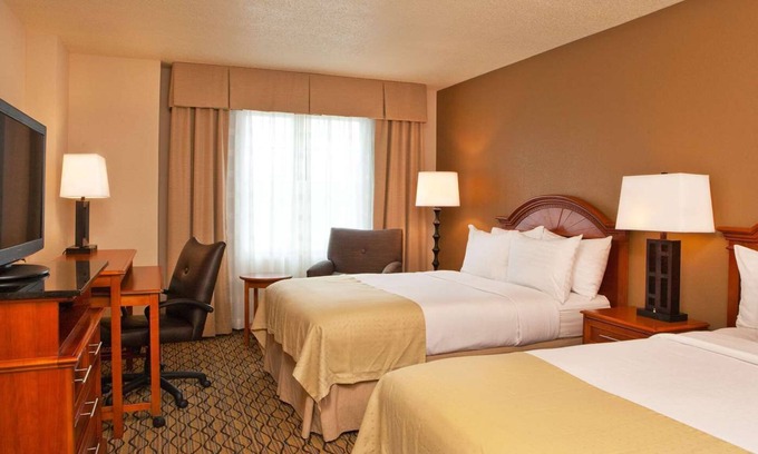 College Park House | Great Find! Near Hartsfield–Jackson Atlanta International Airport, Pet-Friendly!