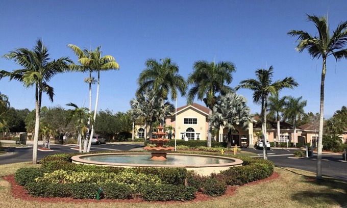 McGregor Apartment | Great location!