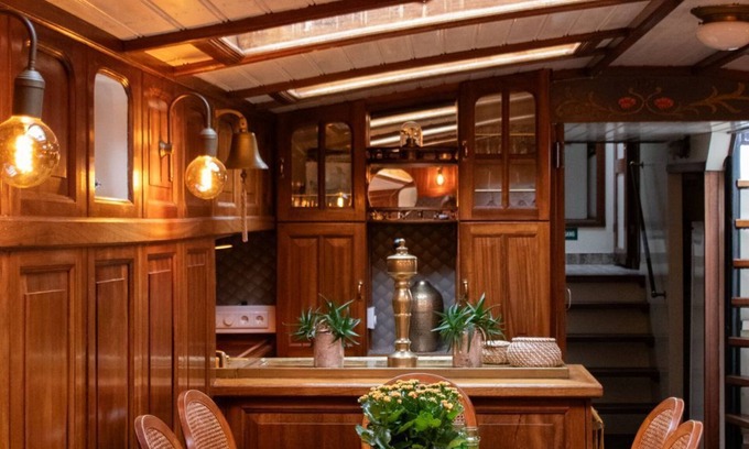 Amsterdam East Boat Rental | Great luxury authentic boat Amsterdam
