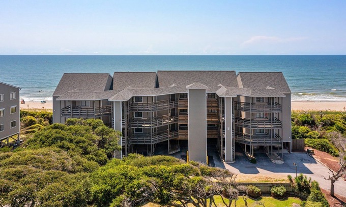 Pine Knoll Shores Condo | Great Oceanfront Condo! 2 BR with WiFi and pools!