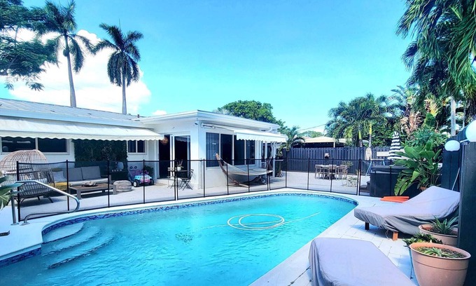 South Corals House | Great pool house at great location