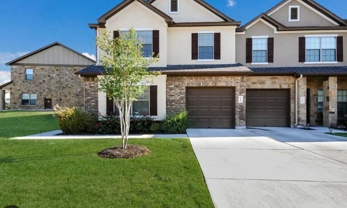 Cedar Park House | GREAT PRICE! Monthly Rental. 3 Bed 2.5 Bath HUGE, Clean, and Beautiful Location