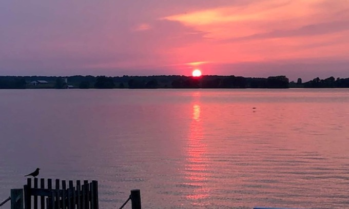 Cape Vincent Cottage | Great Sunsets/Waterfront Cottage! Amazing Sunset Views!