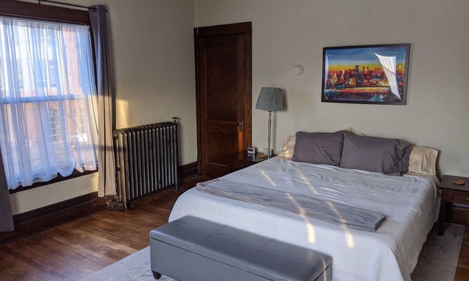 Lyn-Lake House | Great Uptown Apartment, Great Location! Suite#1