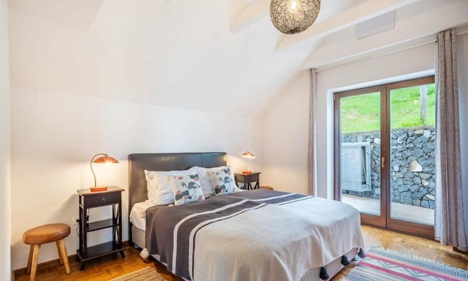 Somloszolos Apartment | Great vacation house for groups