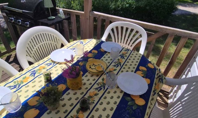 Ivry-la-Bataille House | Green escape on the banks of the Eure