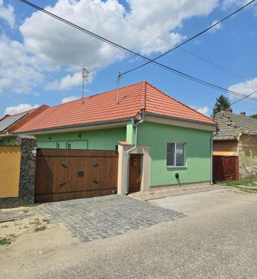 Kolarovo House | Green House