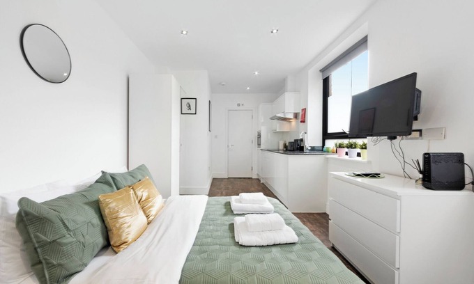 Harringay Ladder Apartment | Green Lane Studio by MoreThanStays | Ground Floor