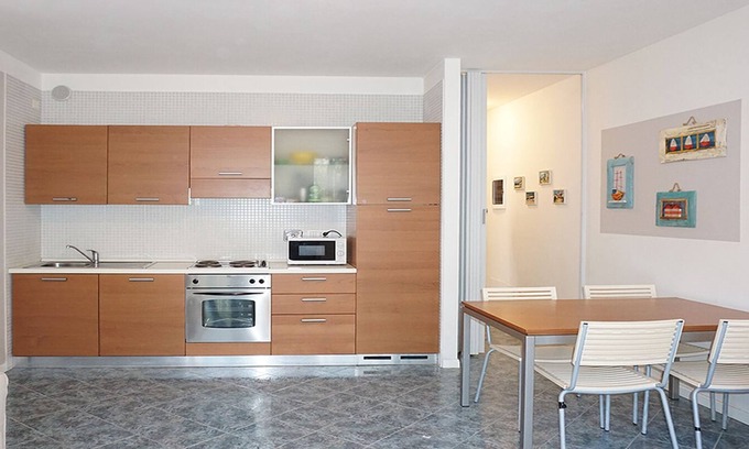 San Terenzo Apartment | Green Oasis 5