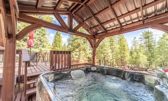 Meadow View Heights Cabin | Green Pines Cottage!