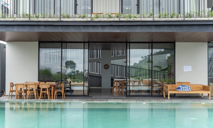 Bandung Villa | Greenhill Mountain City View 8BR Villa Heated Pool