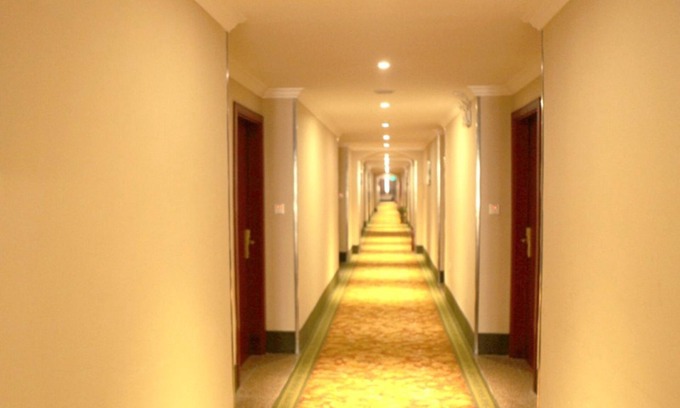 Runzhou Qu Hotel | GreenTree Inn Zhenjiang Gaotie Wanda Square Express Hotel