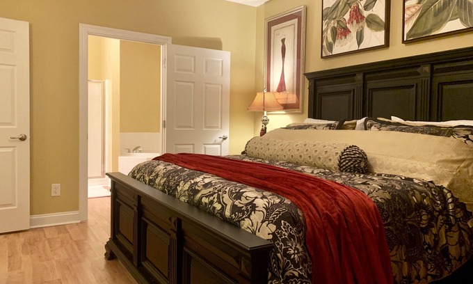 Greenville Condo | Greenville luxury Condo - Sleep 4