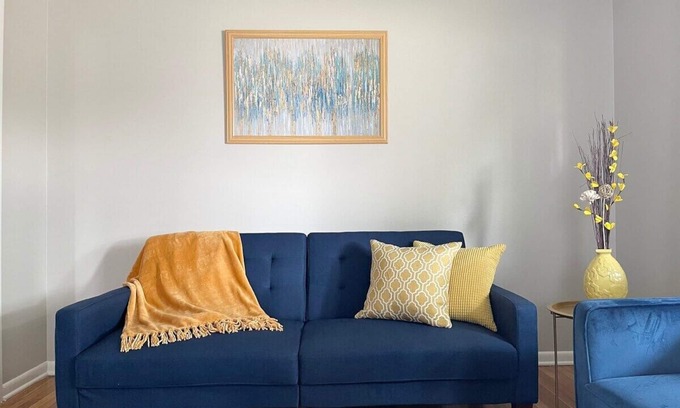 Greenwood House | Greenwood Haven: Cozy, Sleeps 8
