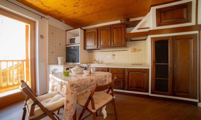 Tschaval Apartment | Gressoney La Trinitè Mono with View and 4pax AMLodge
