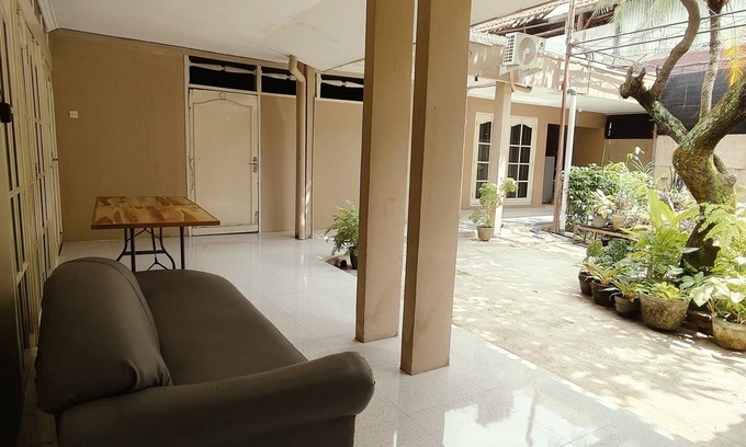Surakarta House | Griya Al Mukmin