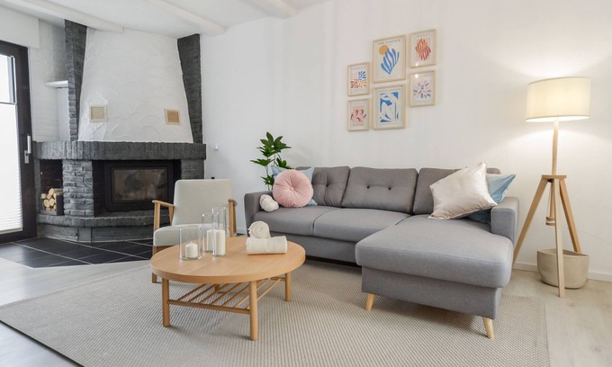 Guetersloh Apartment | Großzügige & Moderne Wohnung Wifi Terrasse