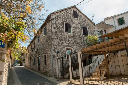 Metkovic Apartment | GROTTA