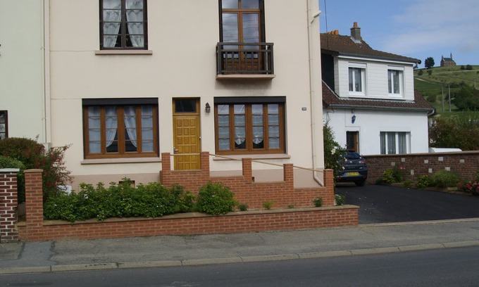 Eu House | Ground floor apartment at the entrance to town, beach 3 km, private parking