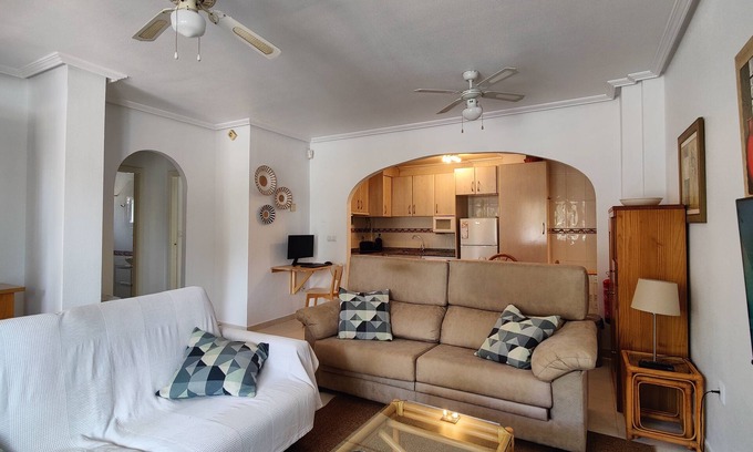 Los Alcazares Apartment | Ground floor apt 2bed/2bath. work from home ready.11min to beach. 3min to shops