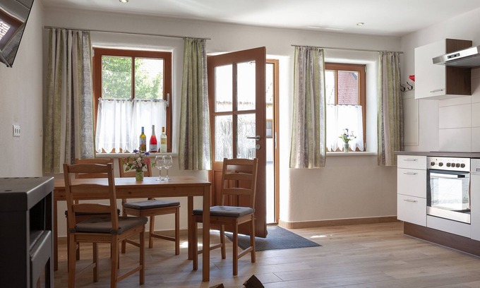 Weitersfeld Apartment | Ground floor/barrier-free vacation apartment with cozy Swedish stove