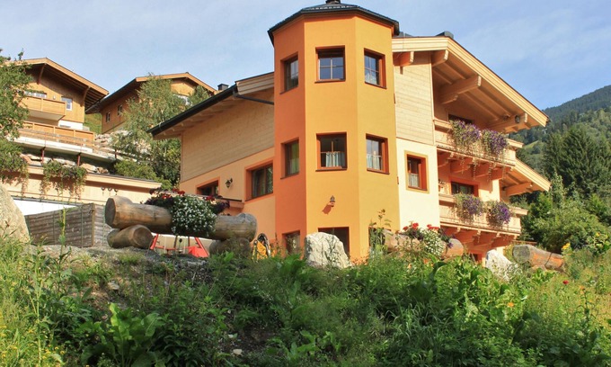 Vorderglemm House | Group accommodation with wellness on the slopes