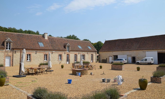 Digny House | Group gîte for 27 people 1h30 from Paris with reception room