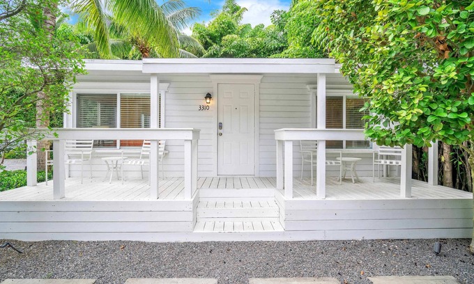 Southwest Coconut Grove House | Grove Bay 2/1 Gated Cottage | Near Downtown & Brickell