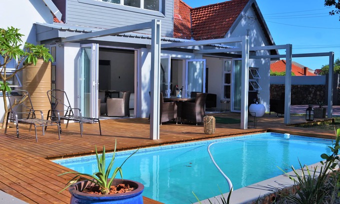 Rondebosch House | Guest House & Beauty spa