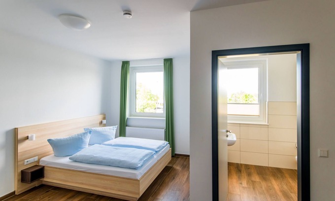 Pasewalk Apartment | Guest house double room 204 - Lokschuppen Pasewalk- Guest houses with double rooms, single rooms and