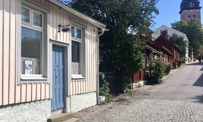 Strangnas House | Guest house Gyllenhjelmsgatan in central Strängnäs next to the Cathedral