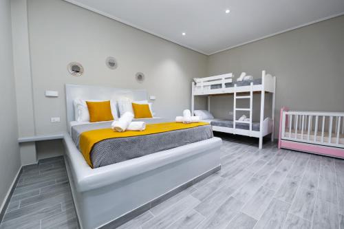Mbrostar-Urë House | Guest House Narta