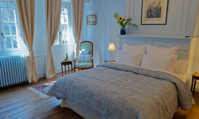 Dinan House | Guest House Saint Yves
